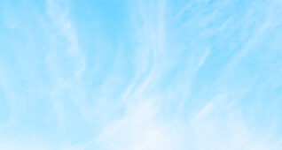 薄い雲のかかった空1