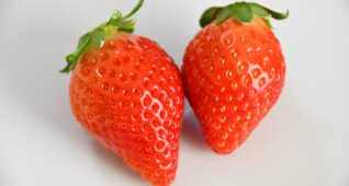 2粒の苺